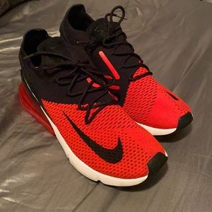 Air Nike 270 (red and black)